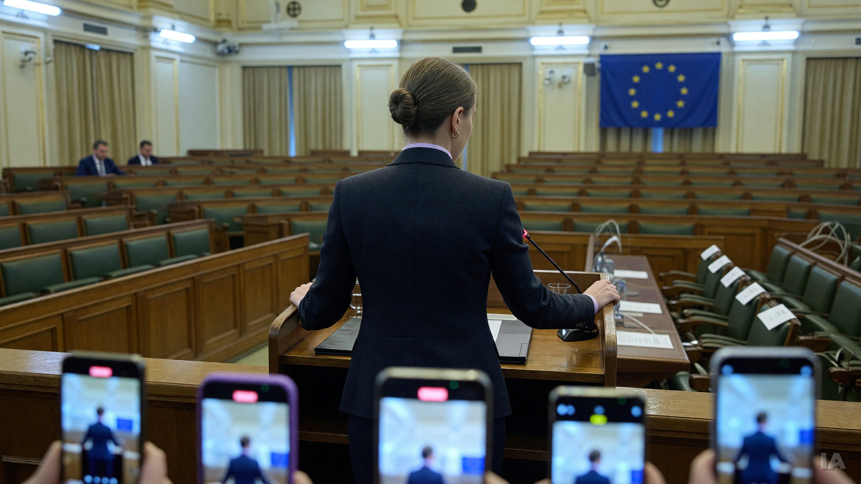Deepfakes sexuels : une industrie du faux cible plus de 100 responsables politiques en Europe