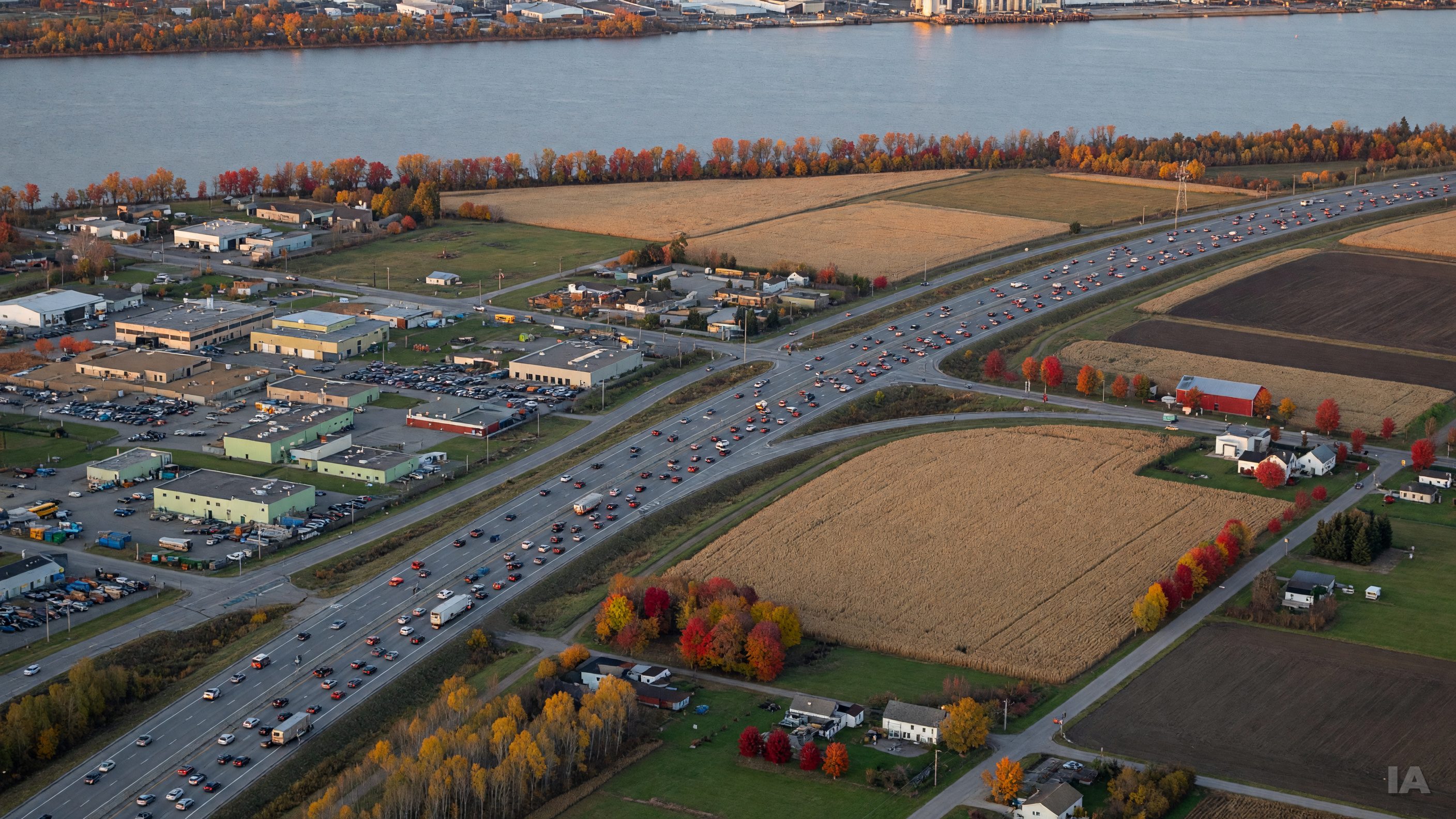 Élargir l'autoroute 30 : la promesse libérale qui rouvre le débat sur la mobilité en Montérégie