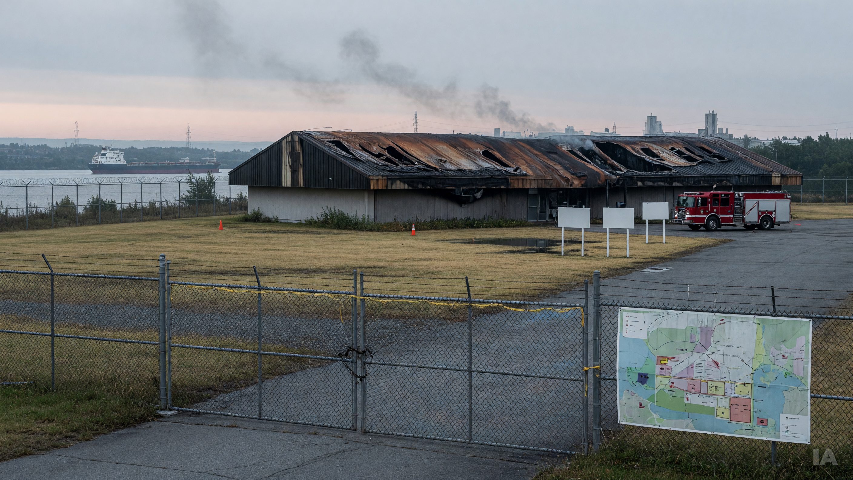 Incendie dans un secteur industriel de Dorval : ce que l'on sait, et ce que révèle ce type de sinistre